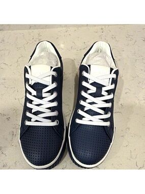 DKNY Men's Perforated Two-Tone Sneakers Navy and White Size 7.5
